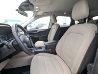 ESCAPE HYBRID! AWD, GPS/NAVIGATION, HEATED SEATS, BACKUP CAMERA, APPLE CARPLAY/ANDROID AUTO, POWER W... (image 9)