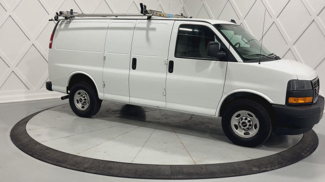 2020 GMC Savana 2500 Work Van 2500| 135WB| NO WINDOWS| DIVIDE... in Cars & Trucks in Markham / York Region - Image 2