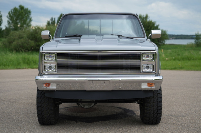 1982 GMC Pickup K1500 WIDESIDE RESTO MOD in Cars & Trucks in Red Deer - Image 2