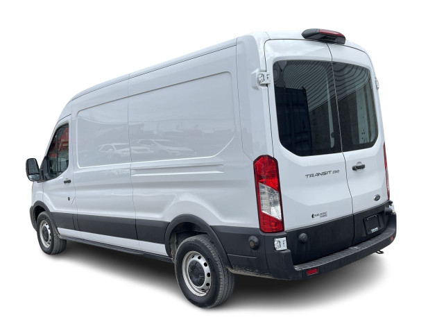 2020 Ford Transit Cargo Van 250 MED ROOF 148 EMPATTEMENT + BOITE in Cars & Trucks in City of Montréal - Image 4