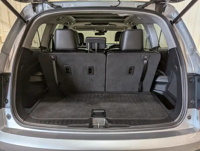 2018 Honda Pilot Touring No Accidents | Leather | Navigation dans Autos et camions dans Calgary - Image 12