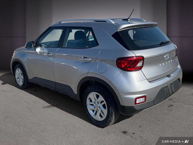 2023 Hyundai Venue Preferred | Carplay | Heated Seats in Cars & Trucks in Cambridge - Image 4