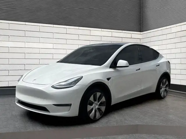 Tesla Model Y Long Range, AWD,Cuir 2021 à vendre in Cars & Trucks in Laval / North Shore - Image 2