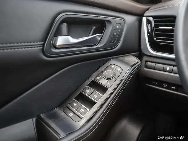 2023 Nissan Rogue SL in Cars & Trucks in London - Image 14