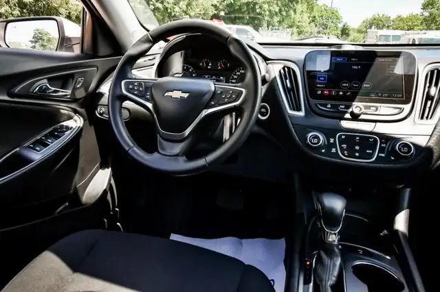 2023 Chevrolet Malibu LT • SUNROOF • HEATED SEATS • CP/AA in Cars & Trucks in Kingston - Image 15