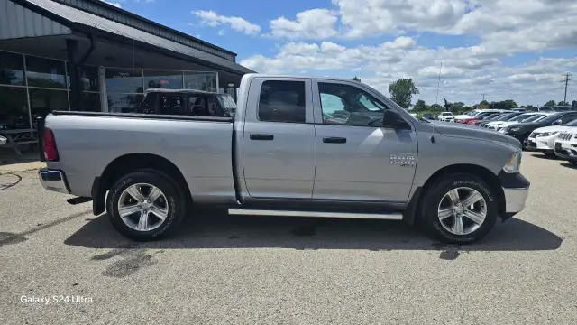 2019 RAM 1500 Classic ST dans Autos et camions dans London - Image 7
