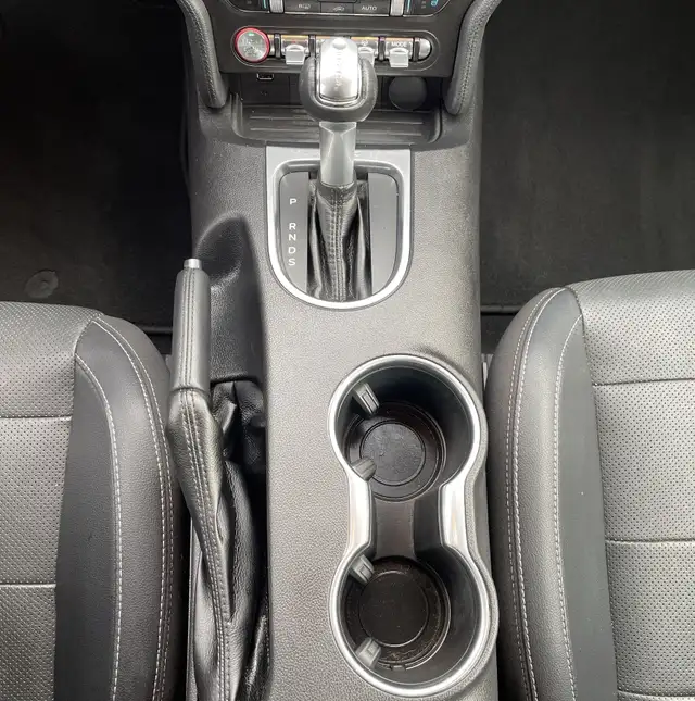 2019 Ford Mustang EcoBoost Premium Heated Seats, Backup Camera in Cars & Trucks in Charlottetown - Image 13