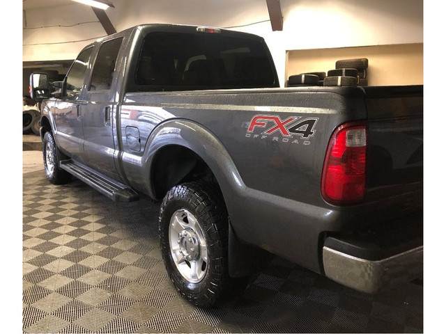  2016 Ford F-250 XLT, Fx4, 6.2 Liter V8, Low Kms, Accident Free! in Cars & Trucks in North Bay - Image 3