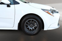 model hybride, transmission cvt, sieges chauffant, regulateur de vitesse adaptatif, control audio au... (image 3)
