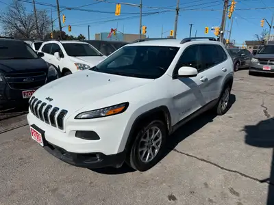 ** 36 MONTHS 60,000KM POWER TRAIN WARRANTY INCLUDED $0 DEDUCTIBLE $1,500 PER CLAIM ** Stunning Famil...