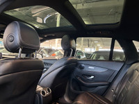 **MONTH-END SPECIAL!** FEATURING : 4MATIC AWD, DUAL SUNROOF, BLACK WOOD, AMBIENT LIGHTING, MULTI DRI... (image 6)
