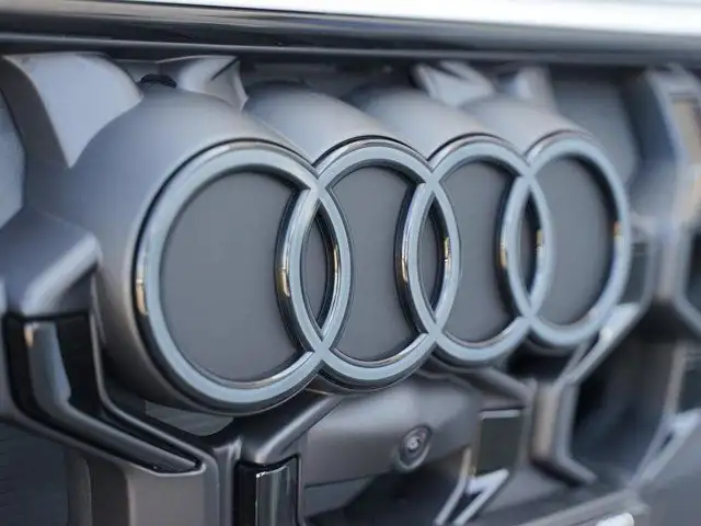 2025 Audi SQ5 Sportback Progressiv dans Autos et camions dans Région de Windsor - Image 14