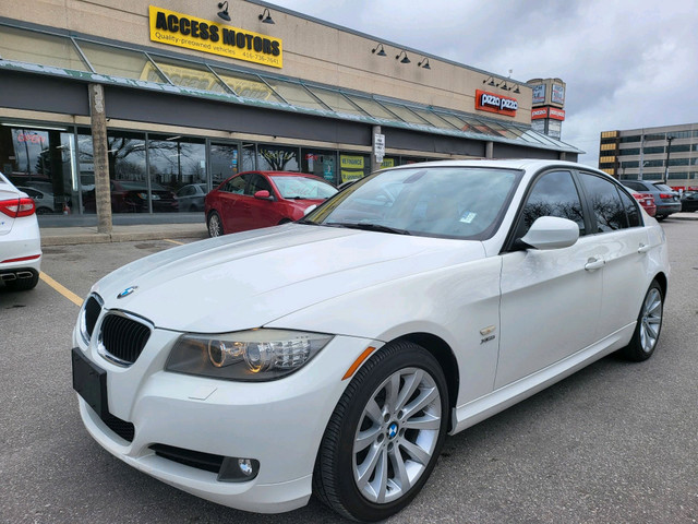 2011 BMW 3 Series 4dr Sdn 328i xDrive AWD Classic Ed in Cars & Trucks in City of Toronto