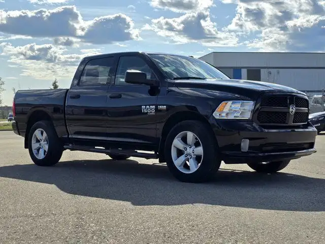 2020 Ram 1500 Classic Express in Cars & Trucks in Grande Prairie - Image 7