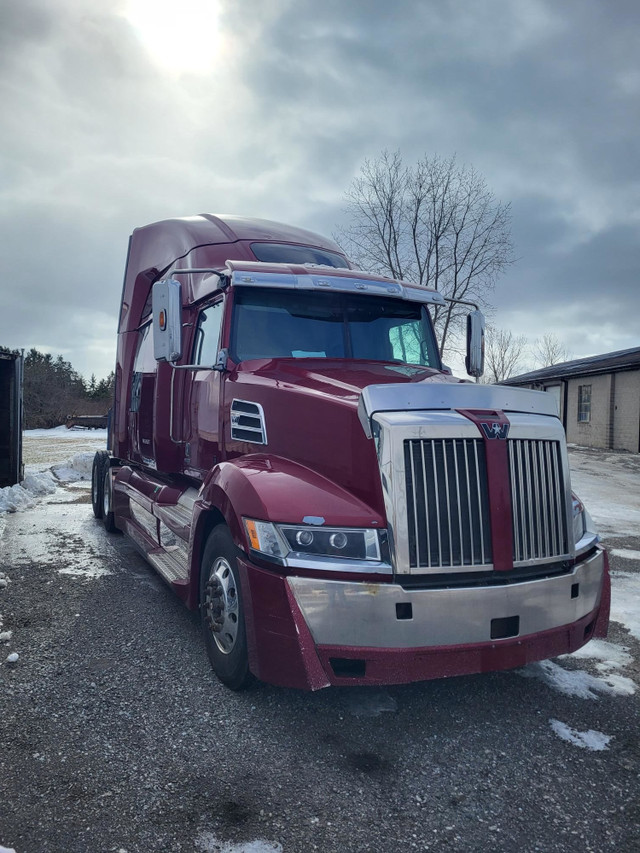 2016 Western star 5700XE in Heavy Trucks in St. Catharines - Image 2