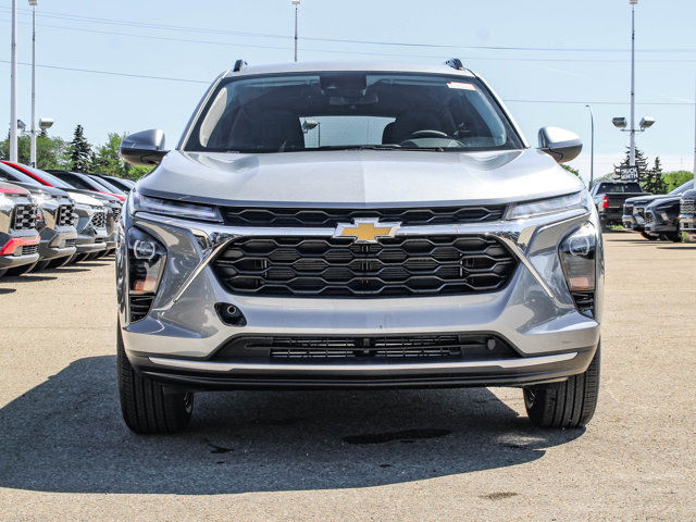 2025 Chevrolet Trax LT in Cars & Trucks in Edmonton - Image 3