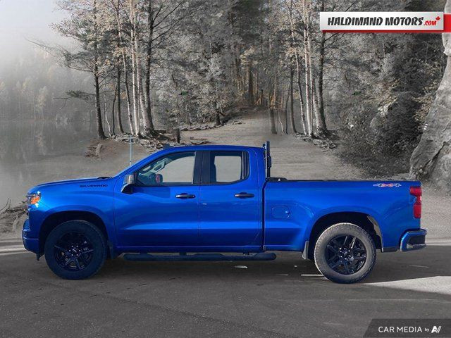 2023 Chevrolet Silverado 1500 Custom 4WD Double Cab | Low Kms in Cars & Trucks in Hamilton - Image 2