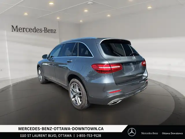 2019 Mercedes-Benz GLC300 4MATIC SUV Premium Plus & Sport Pkg dans Autos et camions dans Ottawa - Image 5