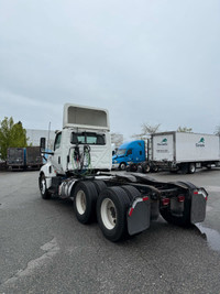 Ryder Stock ID: 239940 Transmission Type/Speed: Auto 13 Engine: DIESEL X15 GHG'17 450/1800 Horse Pow... (image 7)