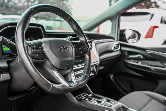 2023 Chevrolet Bolt EV 1LT * Carplay * Sieges Chauffant et Elect in Cars & Trucks in City of Montréal - Image 11