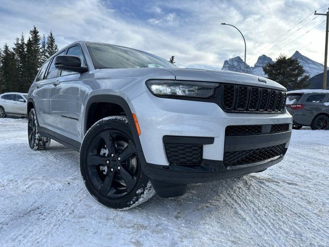  2024 Jeep Grand Cherokee L Altitude in Cars & Trucks in Banff / Canmore