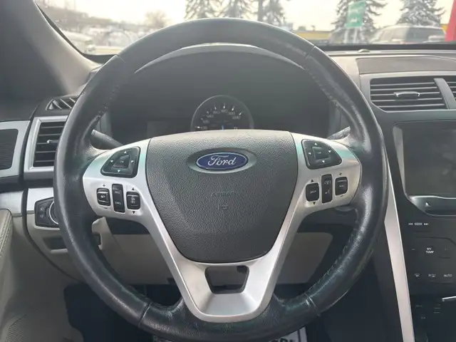 2014 Ford Explorer XLT Sport Utility 4WD 7 PASSENGER in Cars & Trucks in Calgary - Image 14