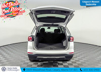 Our versatile 2022 Chevrolet Equinox LT AWD combines convenience, comfort, and easy capability in St... (image 9)