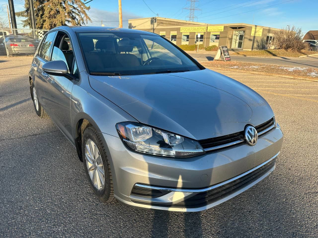 2019 Volkswagen Golf Comfortline in Cars & Trucks in Calgary - Image 2
