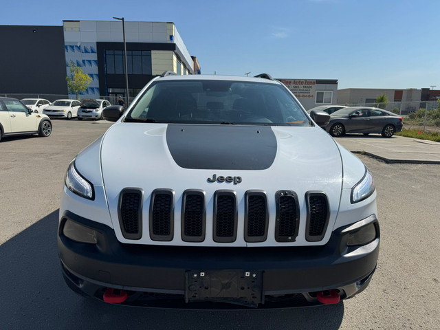 2015 Jeep Cherokee Trailhawk AWD V6 :: No Reported Accident in Cars & Trucks in Calgary - Image 2