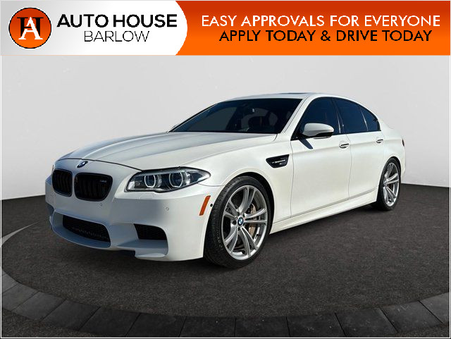 2014 BMW M5 | NAVIGATION | RED INTERIOR | SUNROOF in Cars & Trucks in Calgary