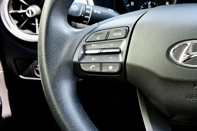 2022 Hyundai Kona 2.0L Essential AWD • HEATED SEATS • CP/AA in Cars & Trucks in Cornwall - Image 17