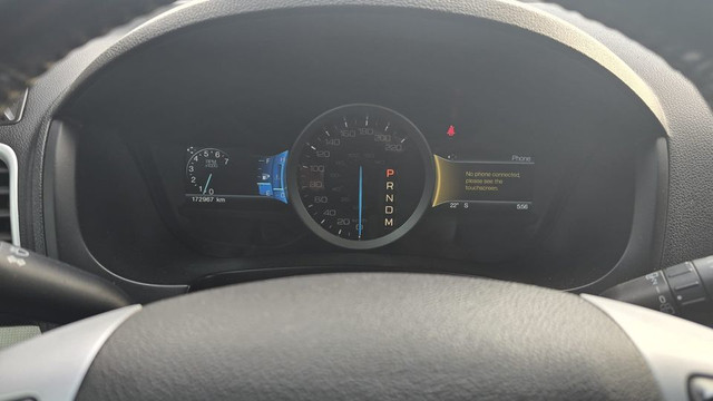 2015 Ford Explorer XLT in Cars & Trucks in London - Image 4