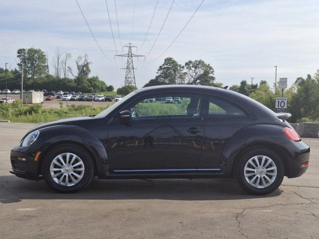2017 Volkswagen Beetle Coupe Trendline | Rare Manual ! in Cars & Trucks in Guelph - Image 2