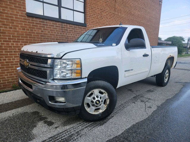 2011 Chevrolet Silverado 2500HD 2WD Reg Cab 133.7" LT in Cars & Trucks in Oakville / Halton Region - Image 2
