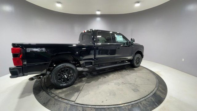 2025 Ford Super Duty F-350 SRW LARIAT in Cars & Trucks in Strathcona County - Image 3