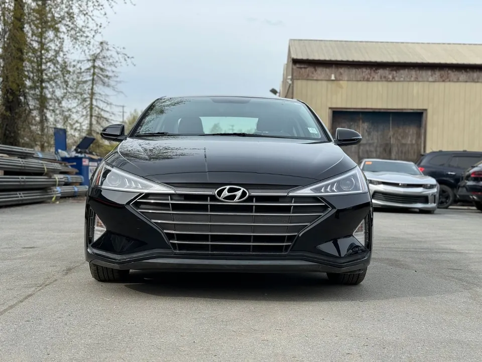 2019 Hyundai Elantra Luxury