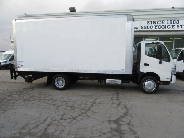  2019 Hino 195 Commercial DIESEL 18 FT ALUMINUM BOX WITH POWER L in Cars & Trucks in Markham / York Region - Image 2