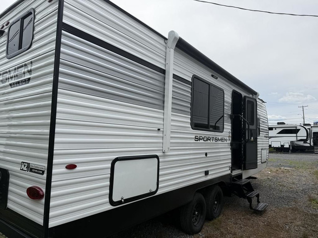 2026 KZ-RV Sportsmen Select 260BHSL in Travel Trailers & Campers in Longueuil / South Shore - Image 4