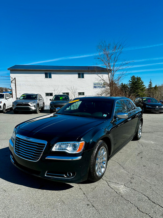 2014 Chrysler 300 300C w/pano roof/leather/alloys in Cars & Trucks in Bedford - Image 3