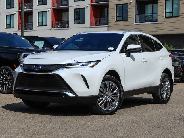 2022 Toyota Venza XLE Adaptive Cruise Leather in Cars & Trucks in Edmonton - Image 2