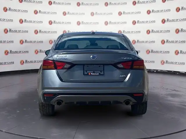 2022 Nissan Altima 2.5 Platinum in Cars & Trucks in Calgary - Image 6
