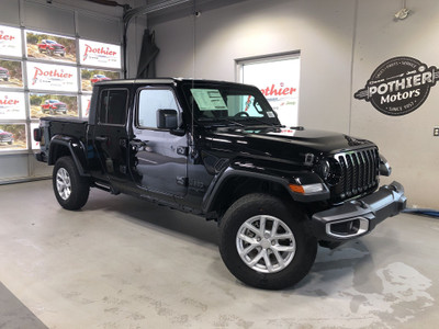 2023 Jeep Gladiator SPORT S