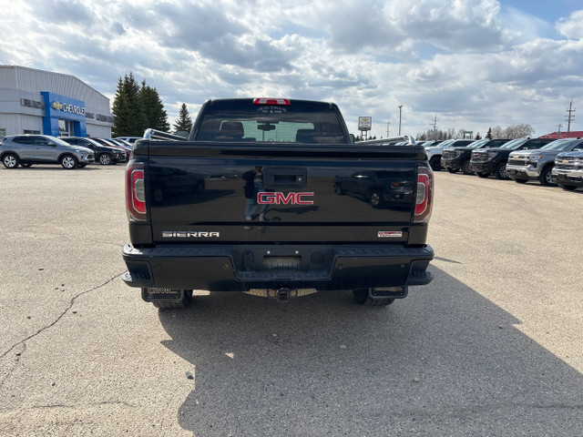 2017 GMC Sierra 1500 SLT in Cars & Trucks in Winnipeg - Image 4