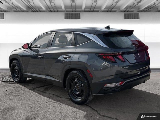 2023 Hyundai Tucson Essential 2.5L FWD | Low Kilometers | Clean in Cars & Trucks in Winnipeg - Image 4