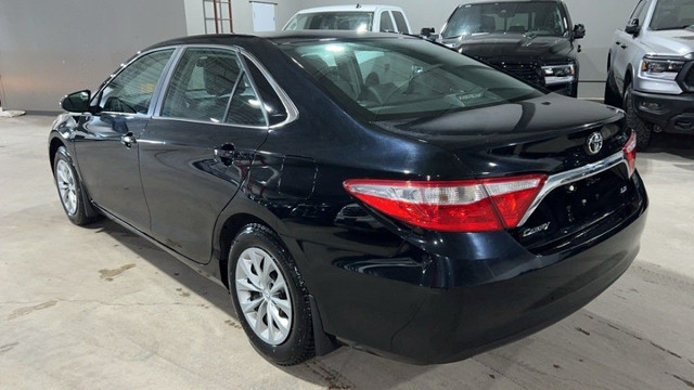 2015 Toyota Camry 4dr Sdn I4 Auto XLE in Cars & Trucks in Ottawa - Image 3