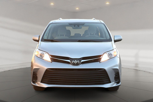 2020 Toyota Sienna LE 8 PASSAGERS + SIEGES CHAUFFANT LE 8 PASSAG in Cars & Trucks in Longueuil / South Shore - Image 2