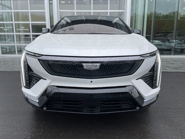 2025 Cadillac OPTIQ Sport in Cars & Trucks in Calgary - Image 2