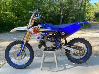 APPLY NOW: https://www.ridecollective.ca/get-pre-approved The 2022 Yamaha YZ125 is a fully redesigne...