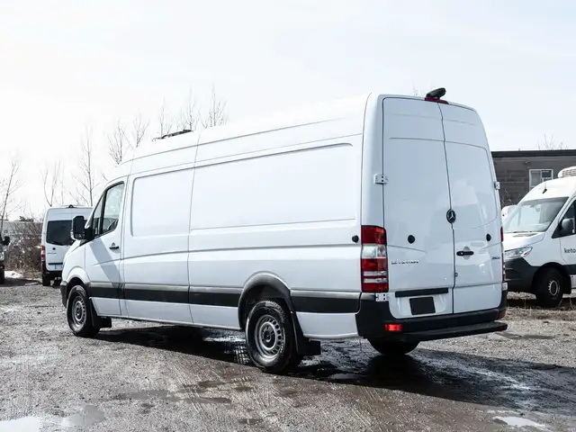 2018 Mercedes-Benz Sprinter 2500 170-in. WB dans Autos et camions dans Région de Mississauga/Peel - Image 5