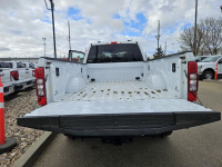 2022 Ford Super Duty F-350 SRW XLT 4WD Crew Cab 8' Box, 6.7L V8 Diesel, XLT Value Package, Remote St... (image 4)